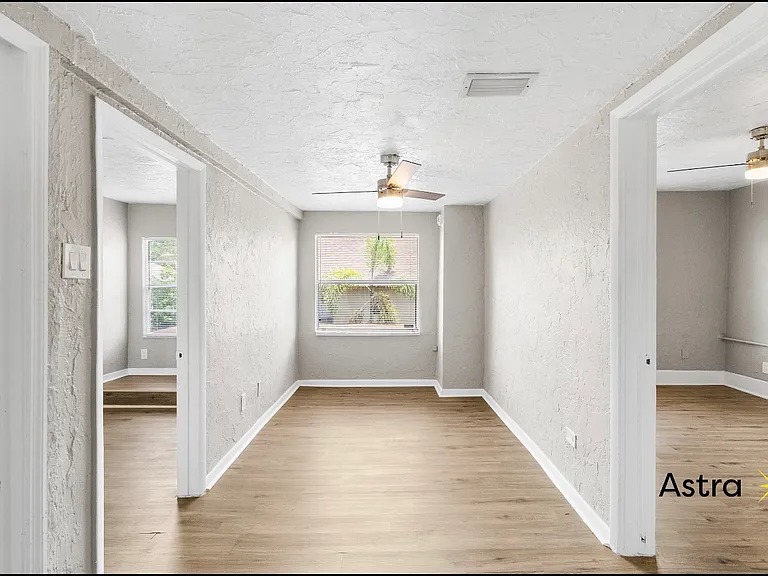 950 18th Ave S #3 — Photo 2