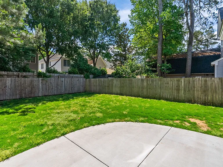 104 S Palm Ave — Photo 11