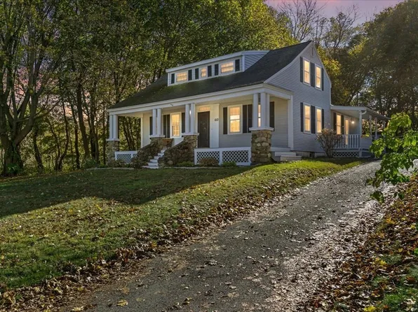610 S Main St, Haverhill, MA 01835