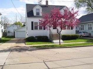 433 W 8th Ave, Oshkosh, WI 54902