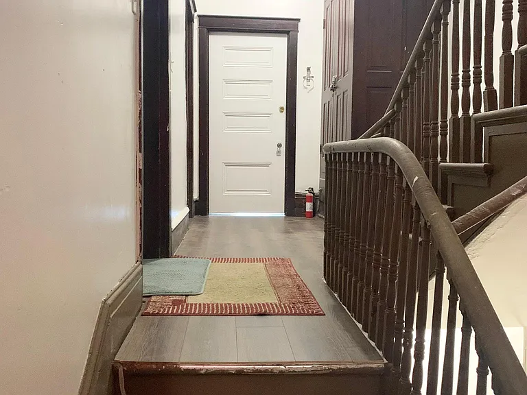 300 S 7th St #6 — Photo 8