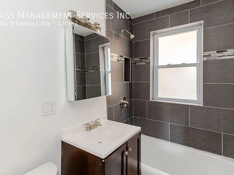 3402-08 W Berteau/4202-06 N Kimball — Photo 12