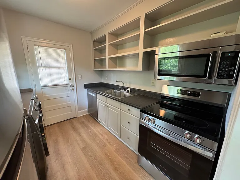 3027 Lindsay St — Photo 8