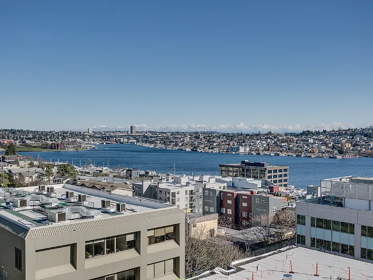 1504 Aurora Ave N #206 — Photo 20