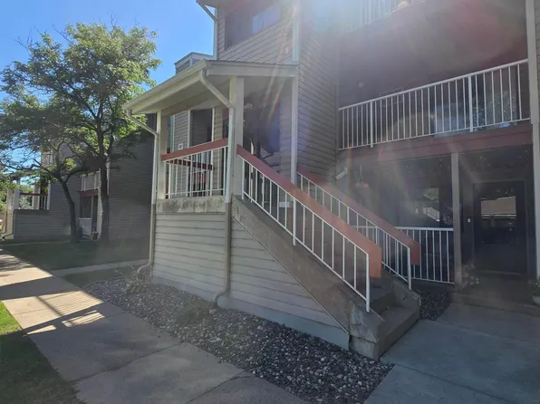 350 Shelard Pkwy Unit 208, Saint Louis Park, MN 55426