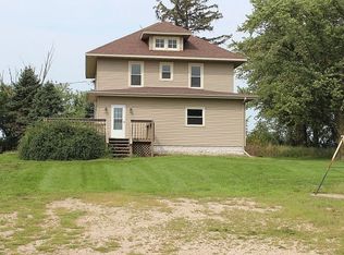 1587 Thrush Ave, Hampton, IA 50441