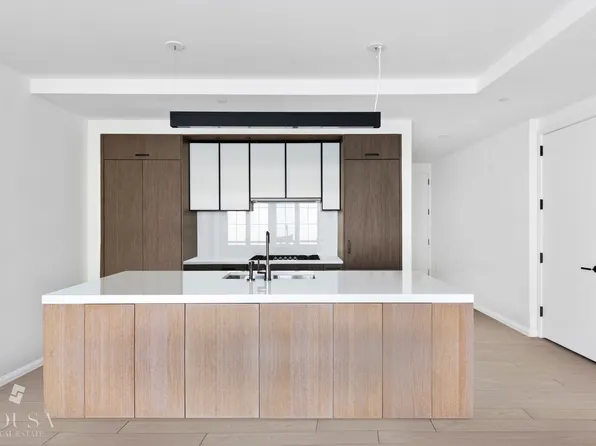 959 First Avenue image 5 of 20