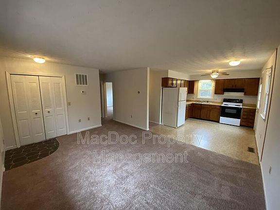 4th image of 8438 Indiantown Rd