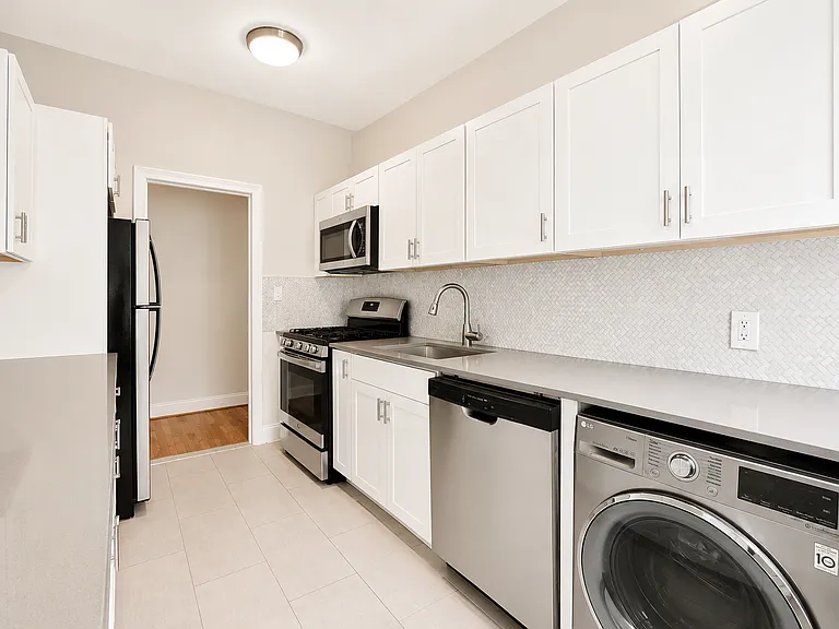 213 Bennett Ave #6D — Photo 7