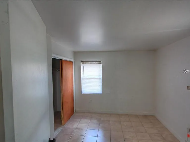 613 Shore Rd — Photo 5