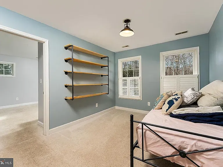 Crystal Ct — Photo 10