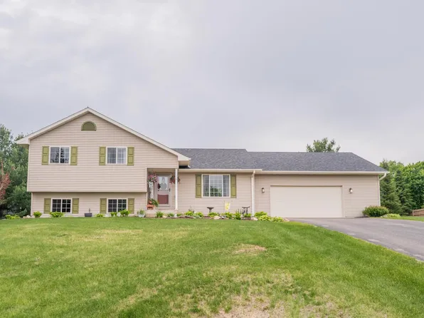 4064 135th St, Chippewa Falls, WI 54729