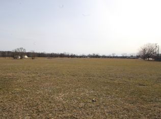 14 Old Barn Ln, Freeport, MI 49325