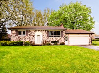 5524 Sioux Ct, Stevensville, MI 49127