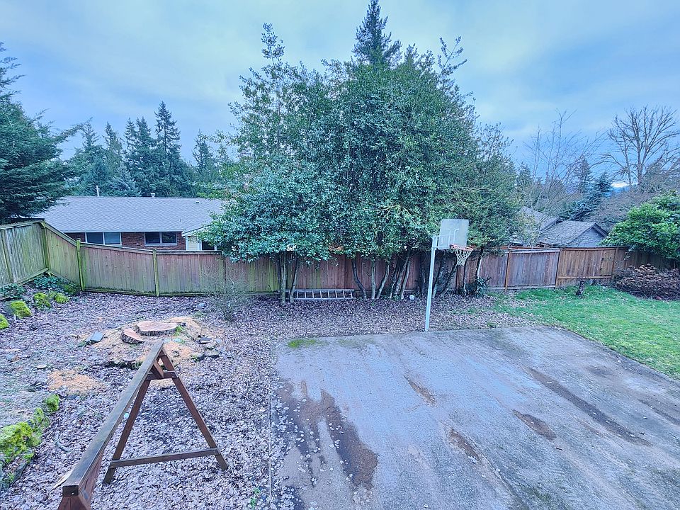 1st image of 1244 170th Ave NE