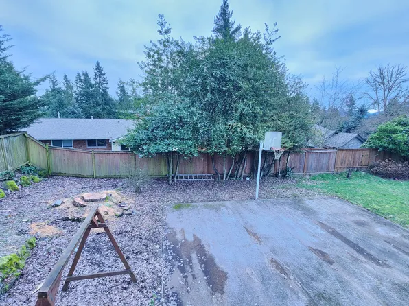 1244 170th Ave NE, Bellevue, WA 98008