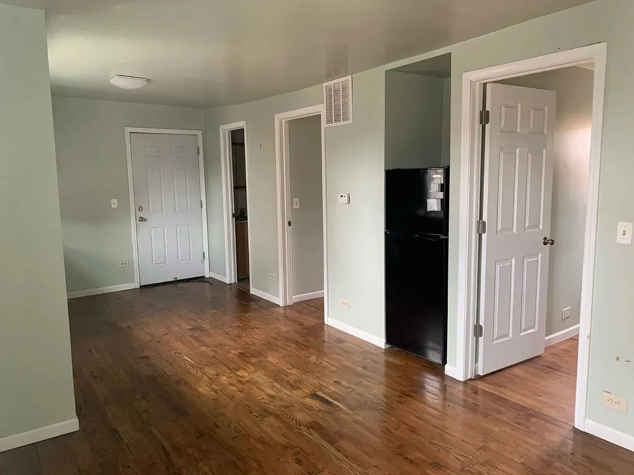2 bed, $1,400 — Photo 4