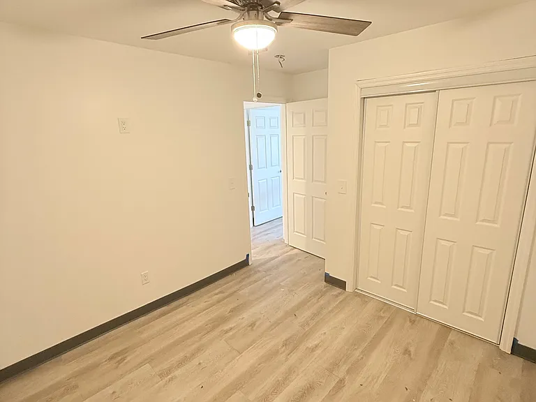 5 Woodsdale Dr #104 — Photo 5