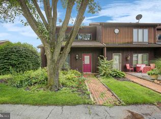 351 Stonegate Ct, Chambersburg, PA 17201