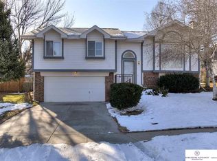 15717 Parker St, Omaha, NE 68118