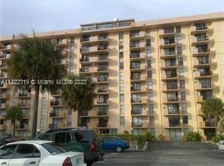 2075 NE 164th St APT 208, North Miami Beach, FL 33162