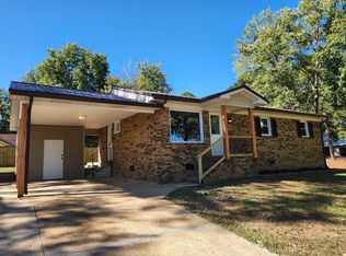 14 Willow Oaks Dr, Paris, TN 38242