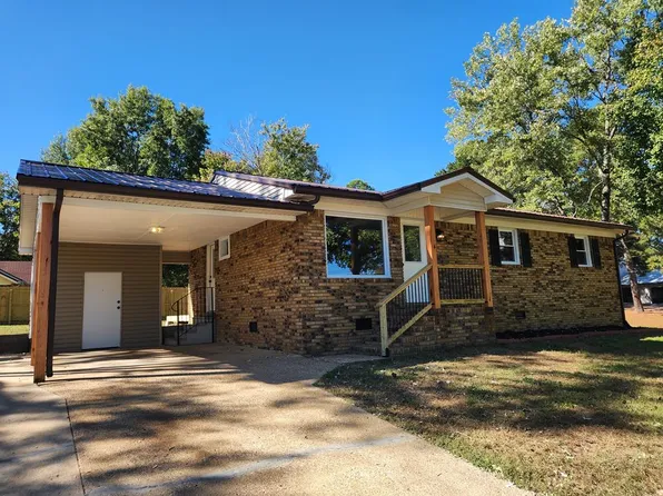14 Willow Oaks Dr, Paris, TN 38242