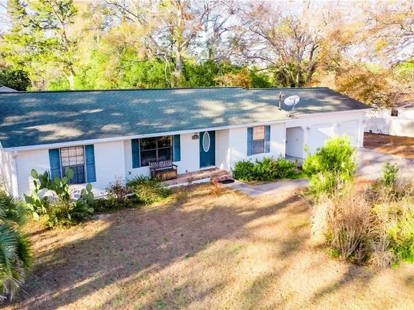 320 Maple Ln, Blackshear, GA 31516