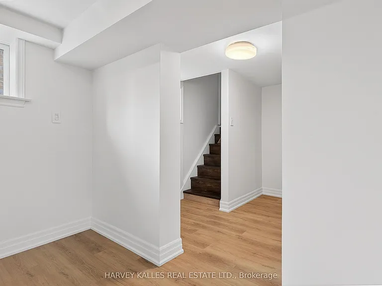 67 Robinglade Dr #BASEMENT — Photo 3