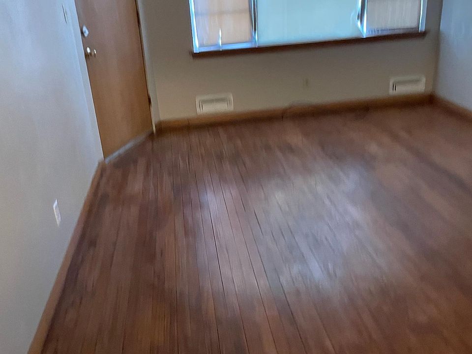 2nd image of 2104 E 36th St APT 1