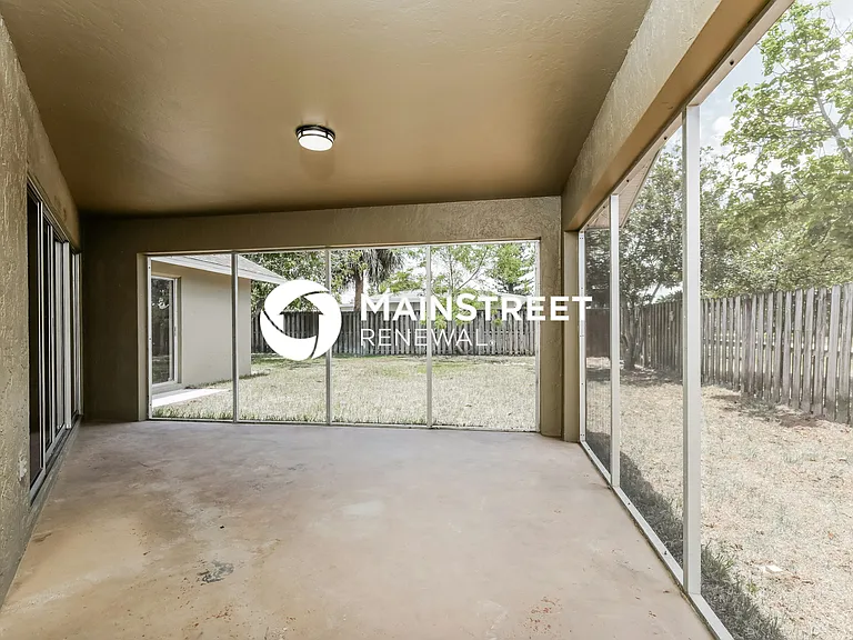 Screen Porch