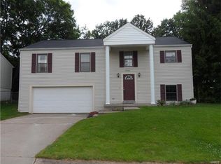 1759 Lynncove Ln, Saint Charles, MO