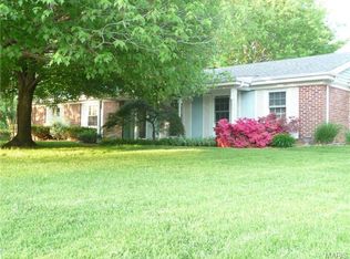 187 River Valley Dr, Chesterfield, MO 63017
