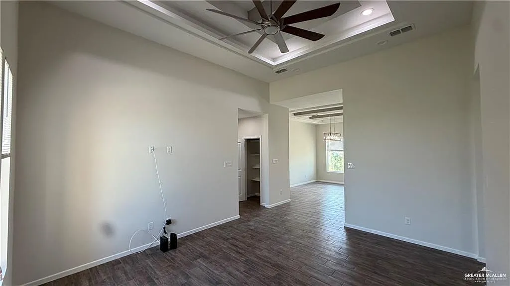 3 bed, 2.5 bath, 1531 sqft, $1,900 — Photo 2