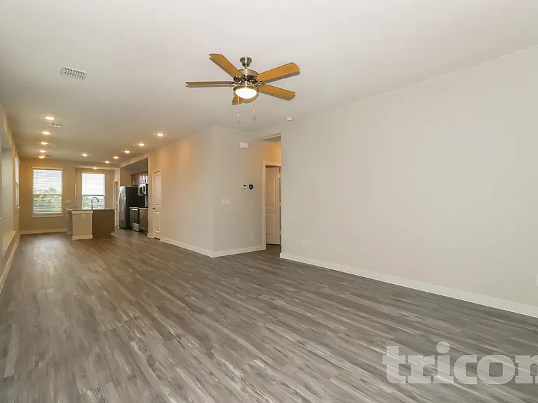 445 Raglands Rd — Photo 2