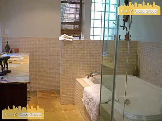 Sold by NY Casa Group | media 4