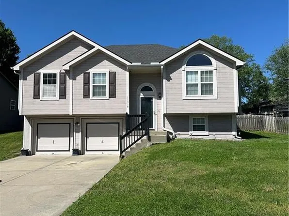 11318 N Booth Ave, Kansas City, MO 64157