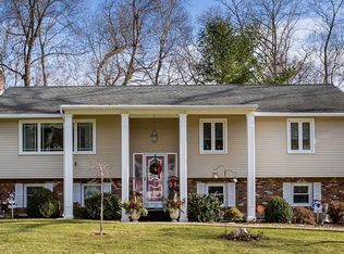 10 Morningside Dr, Westfield, MA 01085