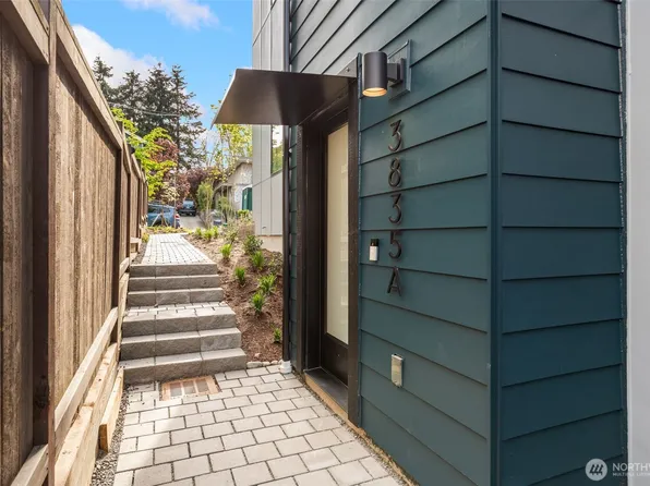 3831 A Woodlawn Avenue N, Seattle, WA 98103