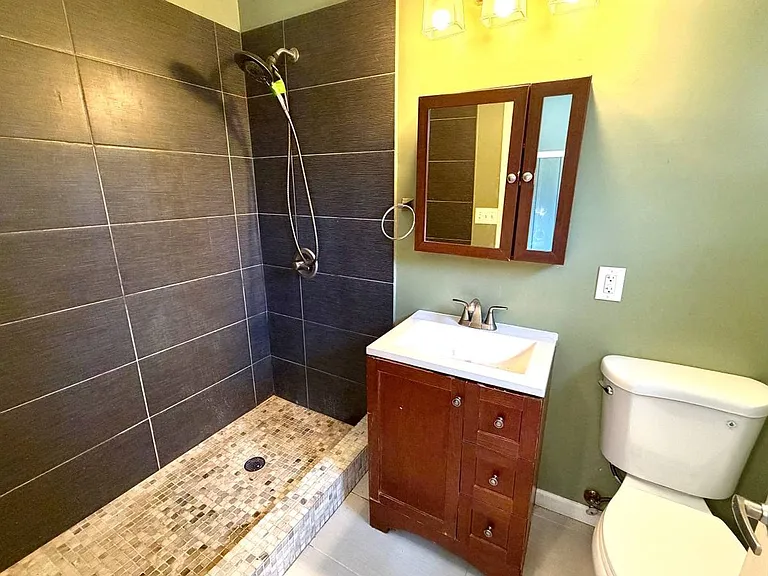 2611 Coolidge Ave — Photo 18