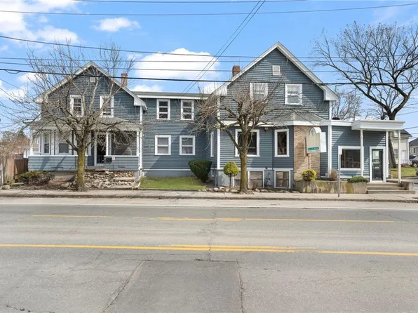 1040 Cranston St, Cranston, RI 02920