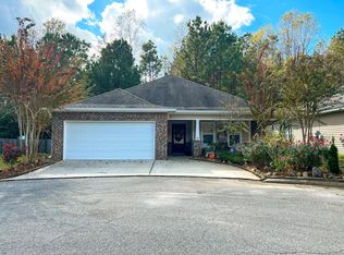 52 Clear Springs Ct, Hattiesburg, MS 39402