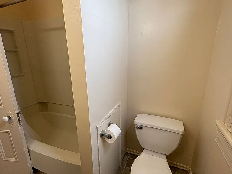 110 Langhorne Ln #3 — Photo 10