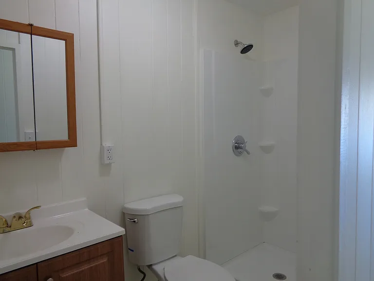 1604 Democrat St — Photo 8