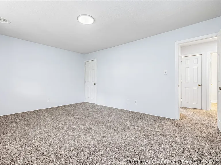 2326 Barrington Cir — Photo 23