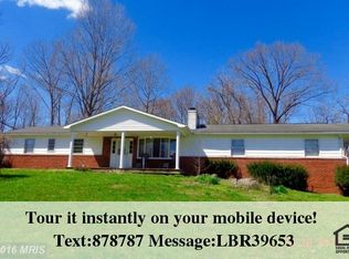 15 Officers Ln, Falling Waters, WV 25419