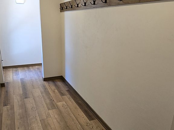 5th image of 508 Lande St