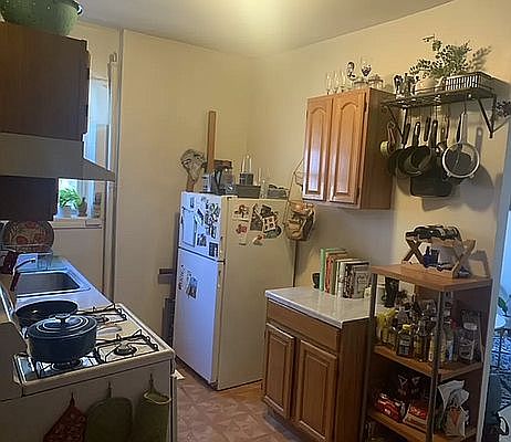 2nd image of 450 49th St #13A