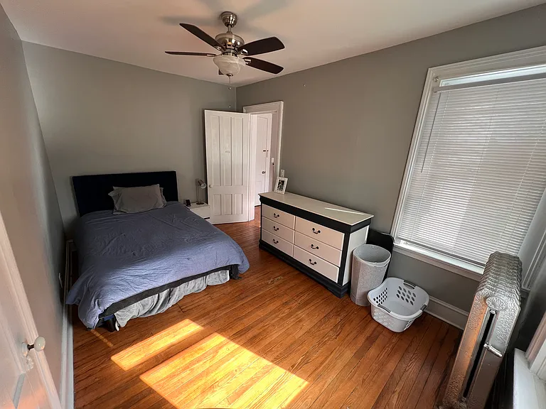 21 E Montgomery St — Photo 20