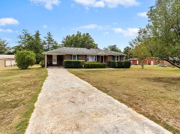 203 Keels Rd W, Hodges, SC 29653